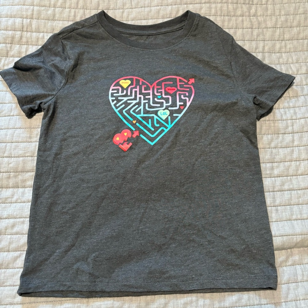 NWOT Cat & Jack Gray Heart Maze Graphic Tee